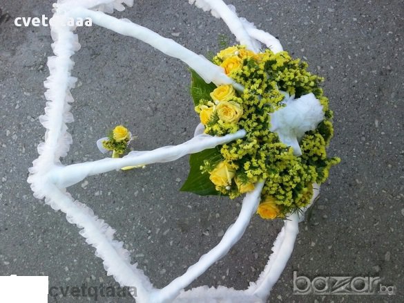 Букет-чадър със естествени жълти рози., снимка 1