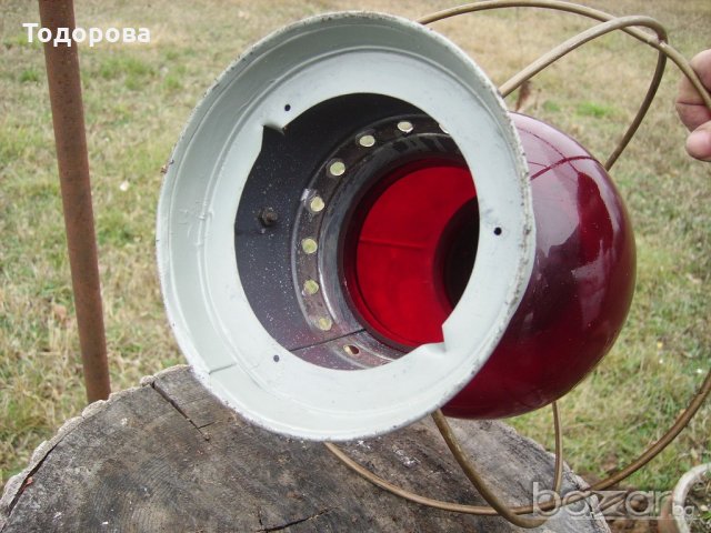 Стар корабен червен фенер, снимка 6 - Антикварни и старинни предмети - 19983120