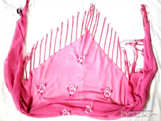 Ефирен дамски шал триъгълен, св. циклама с бяла бродерия, ”BIJOUX TERNER”, Индия, снимка 2 - Шапки - 21000349