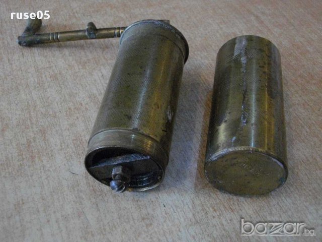 Машинка бронзова за мелене на кафе , чер пипер и др.съветска, снимка 6 - Други ценни предмети - 14099518