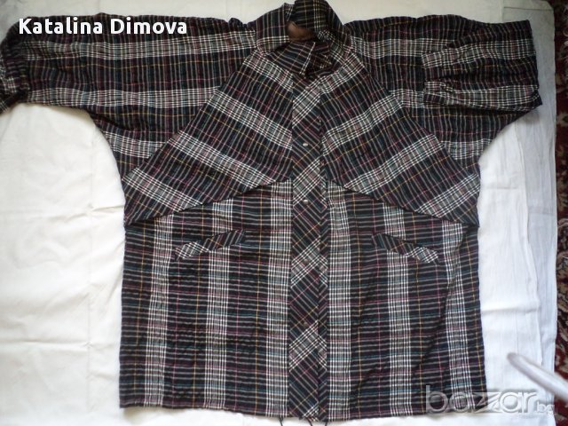 Продавам яке/риза от вълнен крепон тип прилеп ръкави, ново