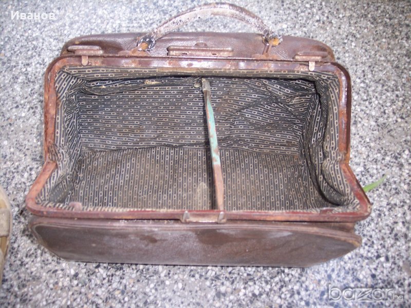 Стара кожена чанта-лекарска, за гурбет, продавам, снимка 1