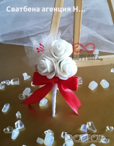 Сватбена бутониера за ревер Елън