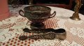 Старинен съд захарница + щипка, снимка 1 - Антикварни и старинни предмети - 19615402