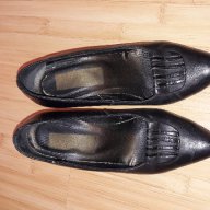 Дамски обувки среден ток малък размер 35, снимка 3 - Дамски обувки на ток - 14600651