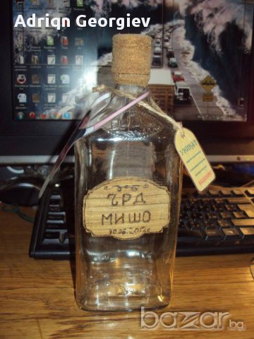 Бутилки с дървени фигури, снимка 3 - Сувенири от дърво - 9868926