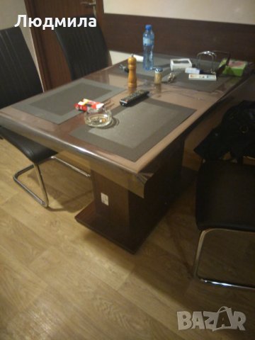 Трапезна маса