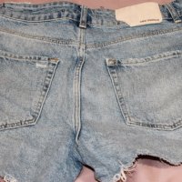 Къси дънкови панталони, снимка 2 - Къси панталони и бермуди - 25216760