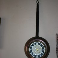 меден,стенен,механичен тиган-часовник, снимка 1 - Антикварни и старинни предмети - 14511365