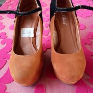 Обувки на платформа, снимка 1 - Дамски ежедневни обувки - 18602921