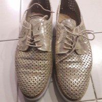 Златисти обувки , снимка 3 - Дамски ежедневни обувки - 22751458
