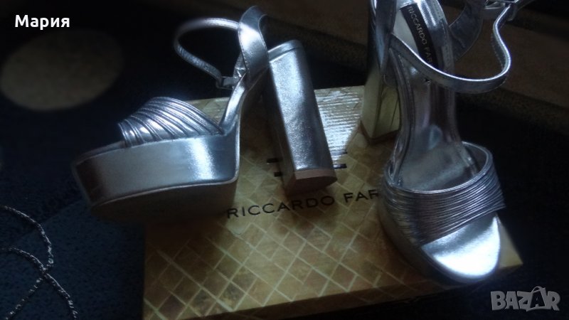 Сребристи сандали , снимка 1