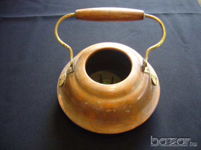 Стар бронзов съд, чайник , ваза, снимка 1 - Антикварни и старинни предмети - 15991249