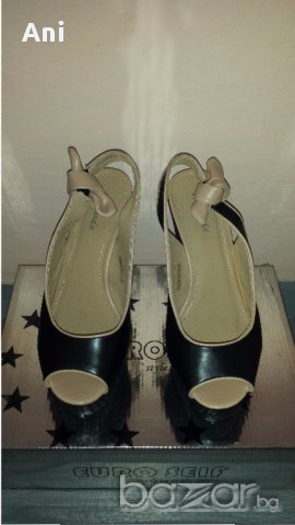 Черни сандали с дебел ток, снимка 1