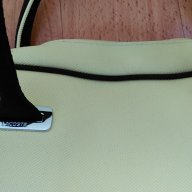 Lacoste оригинална дамска жълта чанта от PVC, снимка 5 - Чанти - 18393840