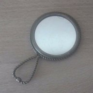 № 343  старо малко метално огледало   - размери 6,5 / 10 см, снимка 1 - Други ценни предмети - 13582266