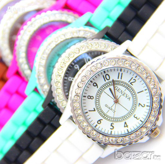 Дамски часовник geneva с камъчета, снимка 1