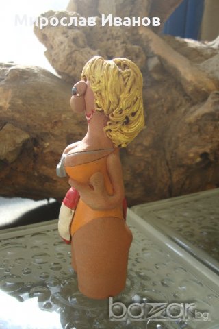 "Спасителка на плажа"- керамична статуетка от Испания, снимка 3 - Колекции - 21247680