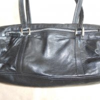 Дамска малка черна чанта   Prada 100 % кожа, снимка 7 - Чанти - 21281226