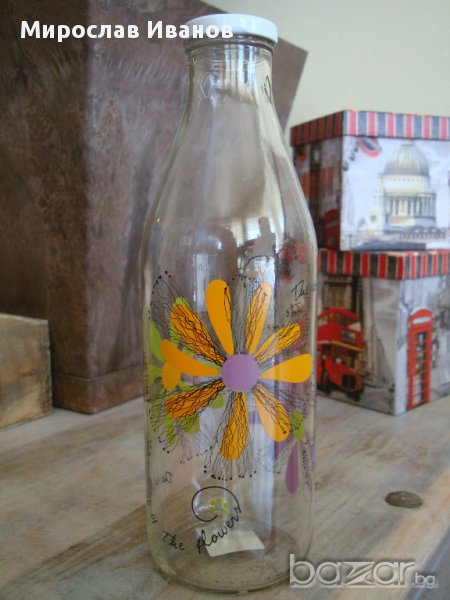 стъклено шише 1 л с цветя, снимка 1