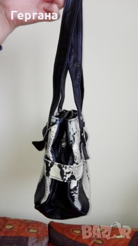 Дамска чанта със змийски принт, снимка 3 - Чанти - 25037975