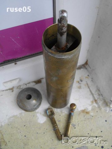 Машинка бронзова за мелене на кафе , чер пипер и др.съветска, снимка 3 - Други ценни предмети - 14099518