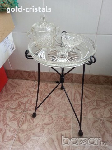  сгъваема масичка метал и кристален плот