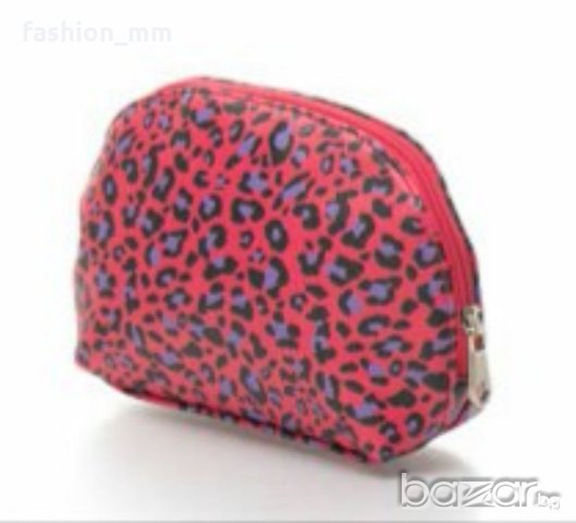 Оригинален несесер чанта Guess leopard, снимка 5 - Чанти - 20797064