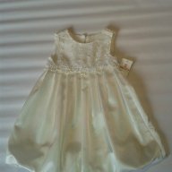 Детска рокля, официална, цвят шампанско, тип балон, снимка 1 - Детски рокли и поли - 9539370