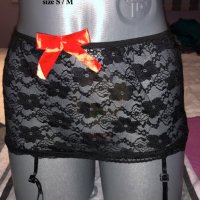 Жартиерена пола, дантела с PVC клипси размер S / M, снимка 1 - Бельо - 24641620