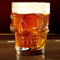 Стъклена халба череп чаша за бира , вино 500 мл., снимка 1 - Чаши - 26096731