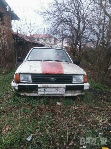 Части за форд ескорт 1987 бензин, снимка 1