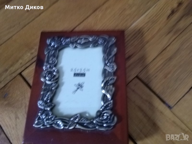 Дървена поставка за снимки, снимка 1