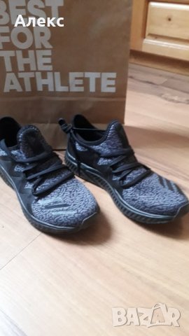 Нови!!! Adidas - маратонки, снимка 4 - Маратонки - 24909267