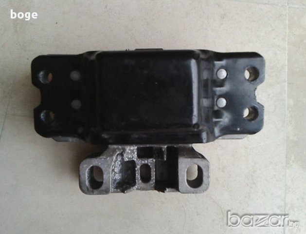 AUDI-VW-SEAT-SKODA - Тампон за двигатела 1К0 199 555 М, снимка 1 - Части - 12600798