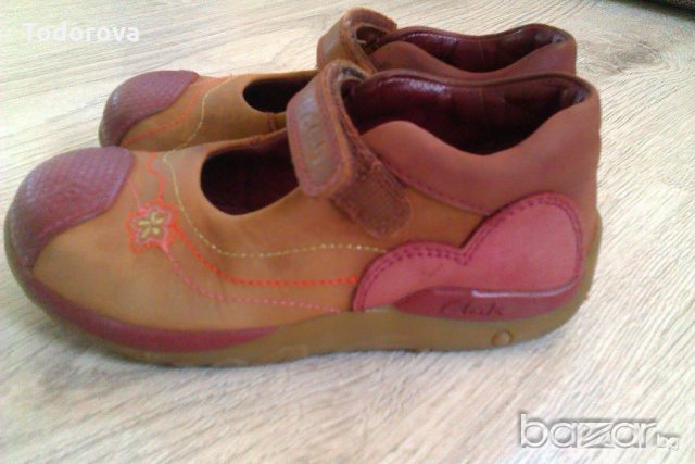 обувки Кларкс, снимка 3 - Детски маратонки - 19366180