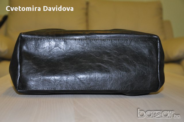 Черна кожена чанта мека Elle, снимка 3 - Чанти - 17233935