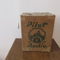 Ретро,Старо лампово радио 1936 г. PILOT  model  203, снимка 1 - Антикварни и старинни предмети - 14340206
