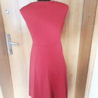 Червена разкроена рокля до коляното М, снимка 2 - Рокли - 25643881