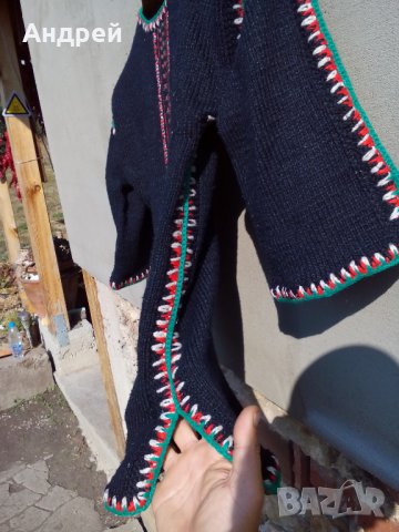 Стар етно пуловер, снимка 4 - Антикварни и старинни предмети - 22949700