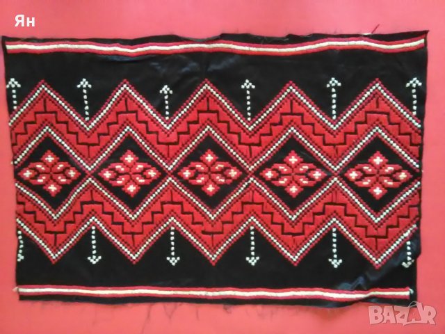 Старо Българско Ръчно Ушито Извезано Пано/Килимче