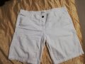 Бели къси панталони, снимка 1 - Къси панталони и бермуди - 25978165
