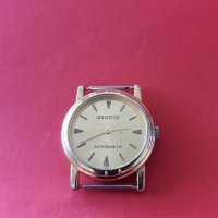 Стар механичен часовник , снимка 1 - Антикварни и старинни предмети - 25298786