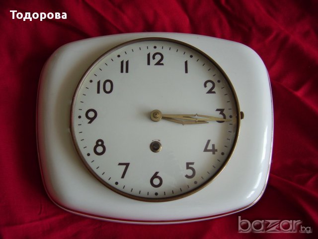 Стар стенен механичен часовник- порцеланов циферблат и корпус., снимка 2 - Антикварни и старинни предмети - 15320834