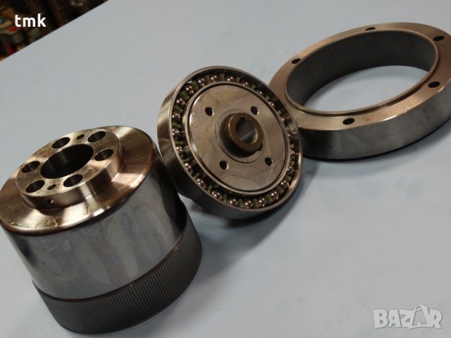 Вълнов Редуктор IV габарит, снимка 7 - Резервни части за машини - 23521075