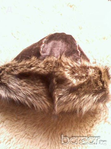 Шапка от естествена кожа с кадифе