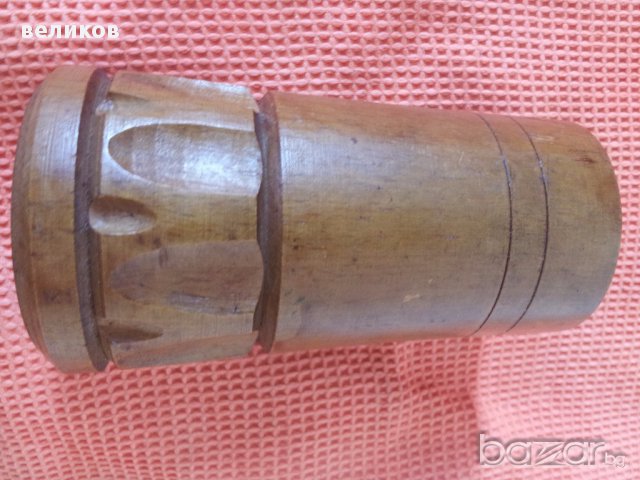 масивен молимник бук  запазен доста добре, снимка 1