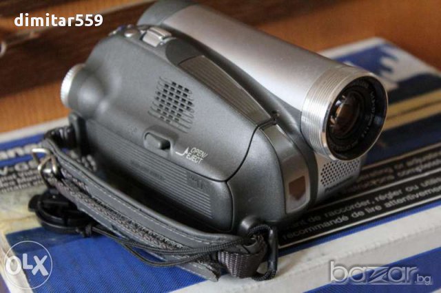 Видео камера Panasonic NV-GS27E, снимка 2 - Камери - 10518460