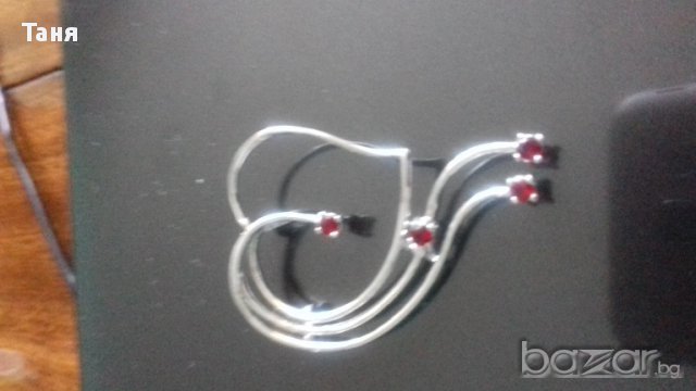 Сребърна висулка с червени цирконии , снимка 2 - Колиета, медальони, синджири - 17729996