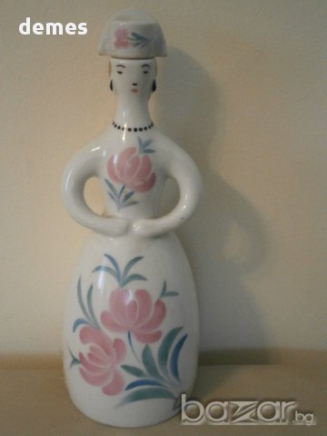 Декоративно порцеланово шише във форма на момиче в национална носия от Ссср от 70-те години на Хх в., снимка 4 - Други - 9463881